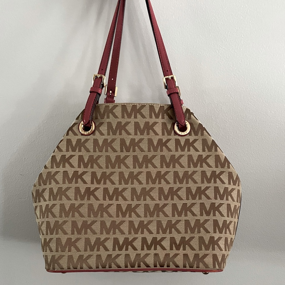 Michael Kors purse